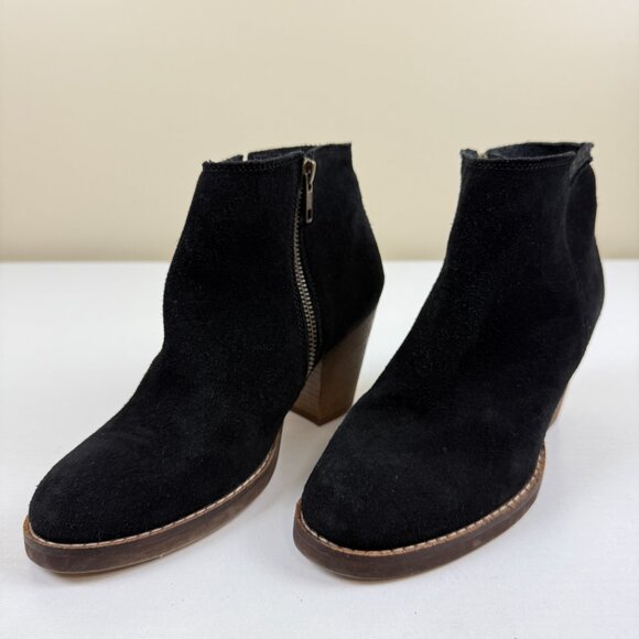 Like New Steve Madden RESOLV Black Suede Leather Ankle Boots Block Heel - Picture 1 of 12